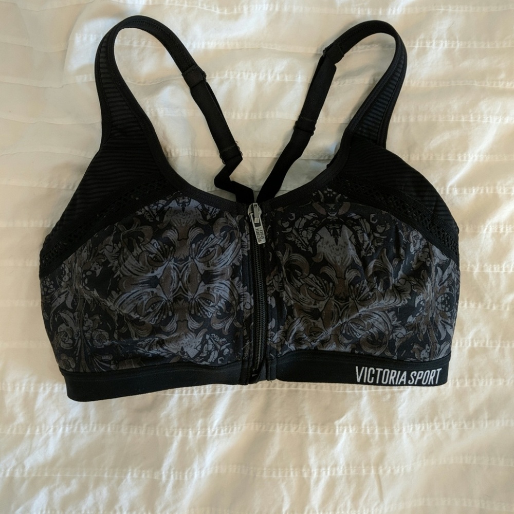 VS knockout sports bra